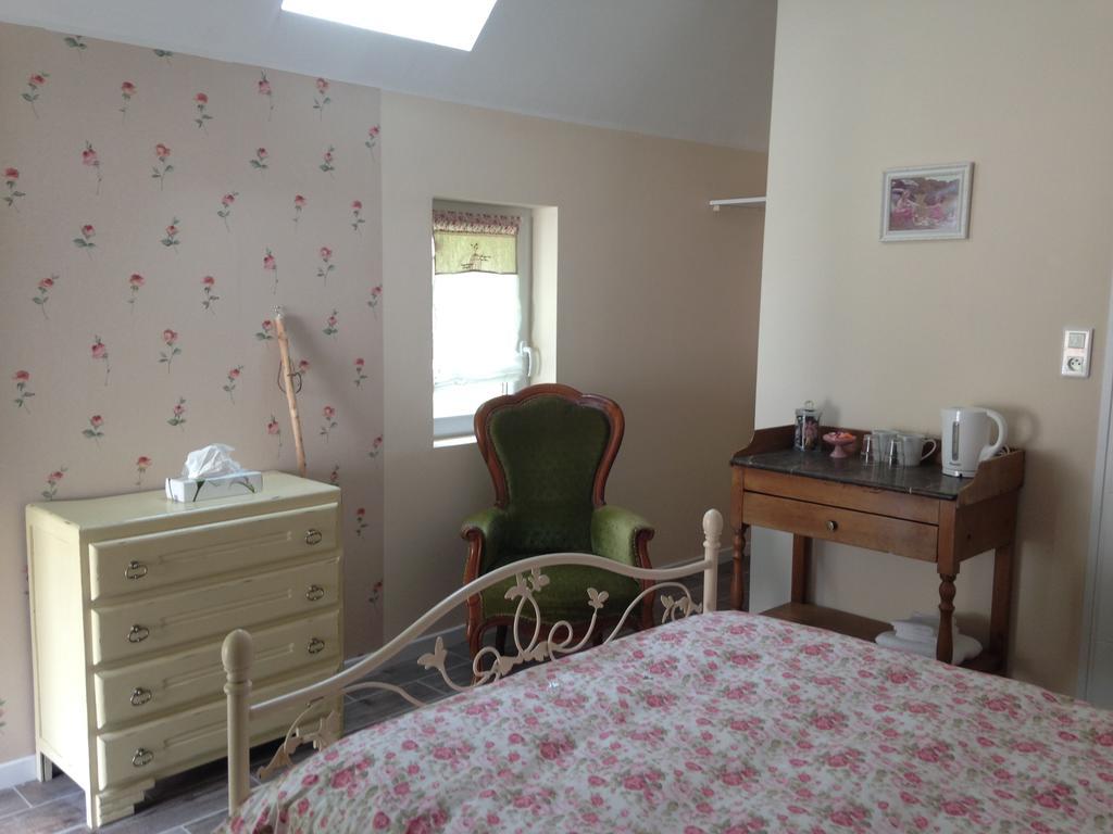 L'Auberge Des Oiseaux Chantants Willeman Room photo